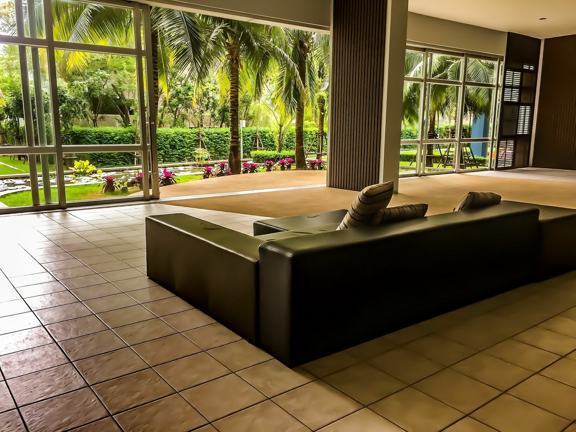 Hotel Lumpini Seaview Jomtien By Parikal Exteriér fotografie